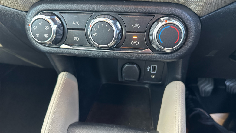 Nissan Micra 1.0 IG 71 Acenta 5dr Petrol Hatchback